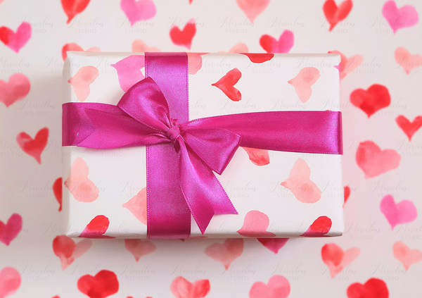 Set Hearts and LOVE Luxury Gift Wrapping Paper 30 x 42 cm Marvelous Studio present Anniversary Birthday Any Special Occasion Pink Valentine