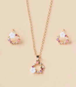 Set of Delicate White Flower Pink Rhinestones and Butterfly Gold Earrings for Women